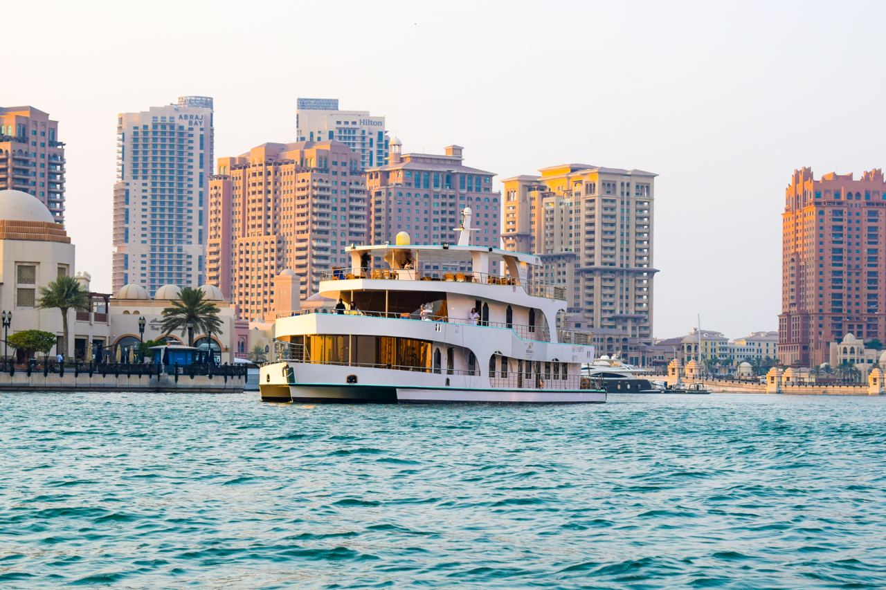 Yacht and Boat Cruise